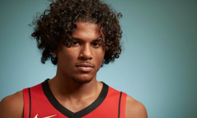 开云官网-戈登或在下季离开休斯敦 火箭想送走沃尔难度太大