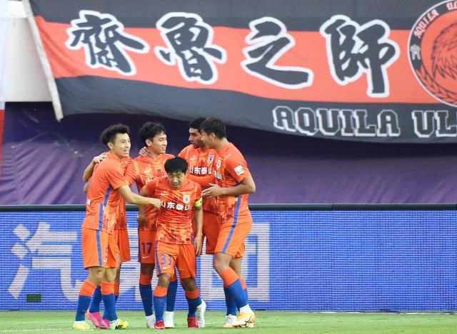 开云app-​进攻之战？沉闷收场！八大国脚状态平平造就闷平